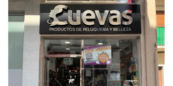 Descubre Comercial Cuevas, el lugar donde podrás encontrar tus productos de peluquería y estética con el mejor asesoramiento 