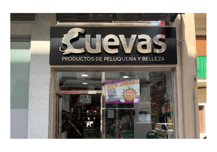 Descubre Comercial Cuevas, el lugar donde podrás encontrar tus productos de peluquería y estética con el mejor asesoramiento 